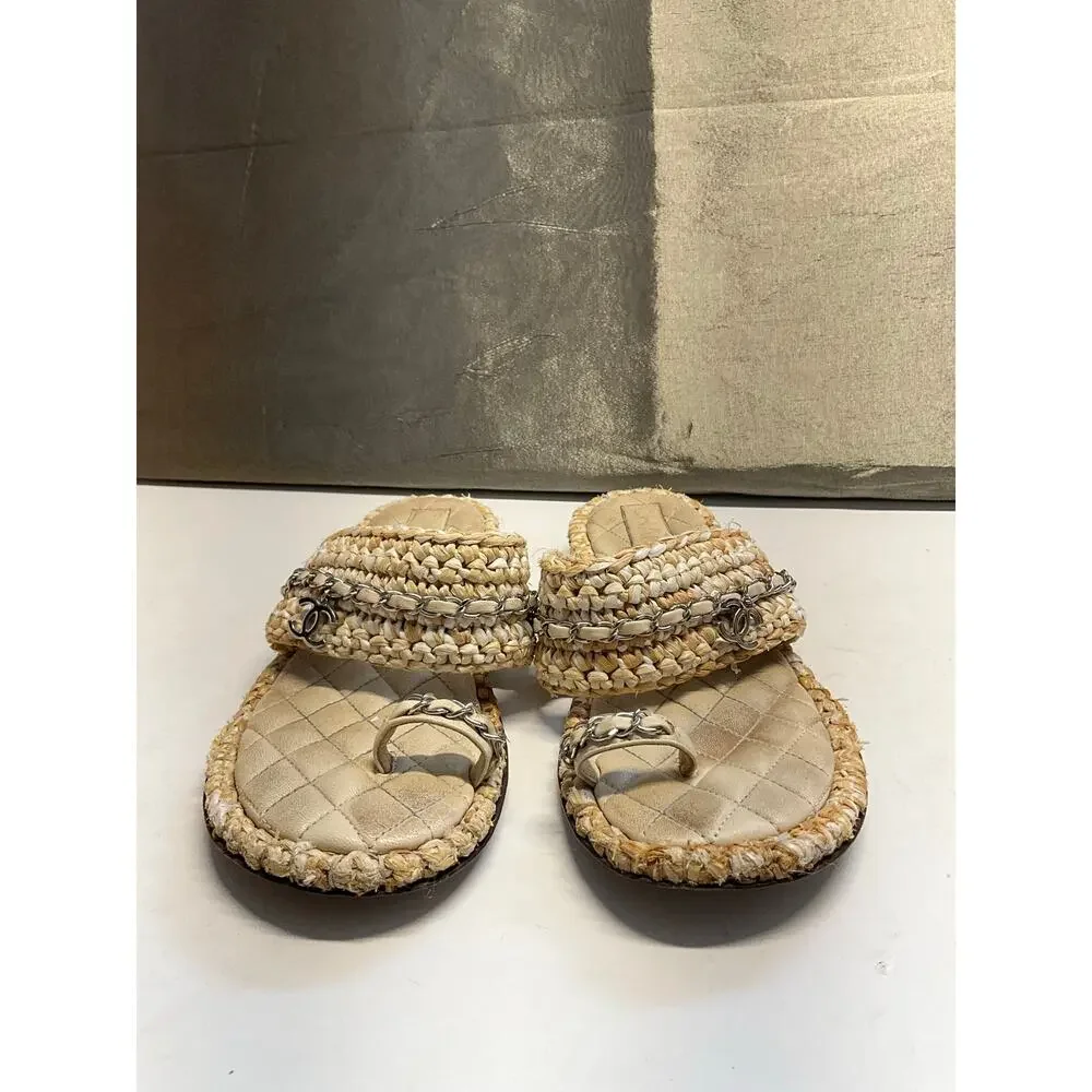 CHANEL size 38